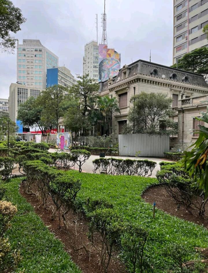 Studio No Centro De Sao Paulo, A 3 Minutos Do Metro, Com Garagem Gratis Aparthotel Esterno foto