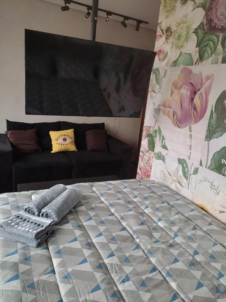 Studio No Centro De Sao Paulo, A 3 Minutos Do Metro, Com Garagem Gratis Aparthotel Esterno foto